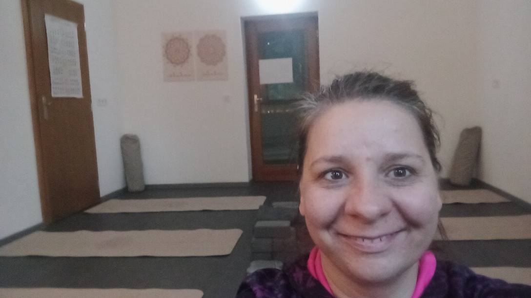 Sanvita Jógastúdió órakezdés előtt Agárd
